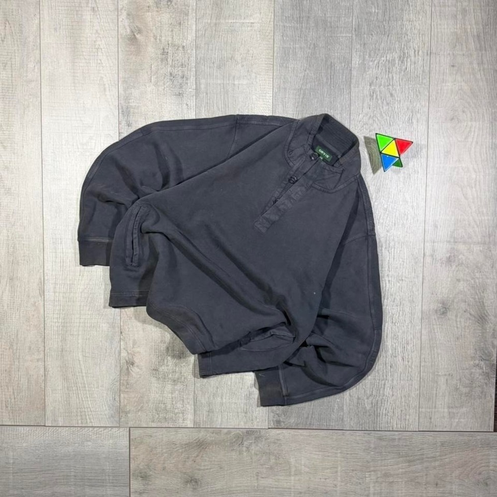 2000s Orvis shoulder padded grey black or is henley quarter button sweatshirt